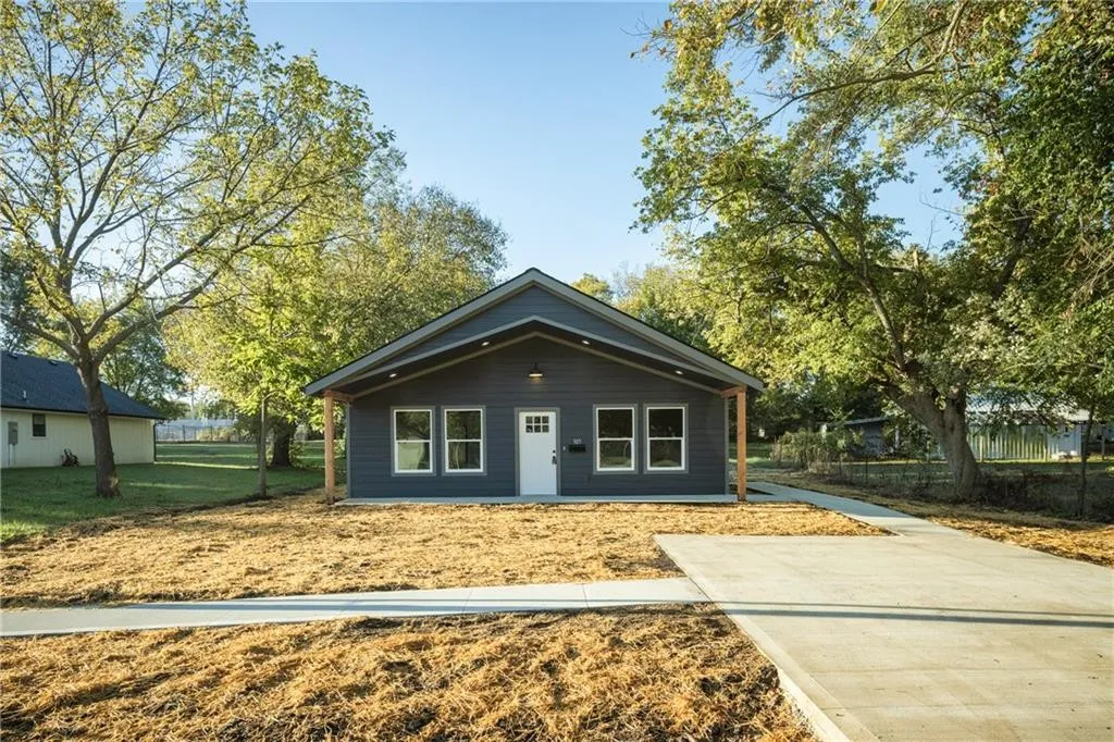 Completed DRAT House 2 at 305 E Pacific St in Holden, Missouri